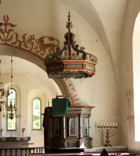 Runor i Eke kyrka p Gotland
