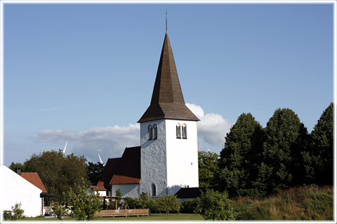 Hangvar kyrka - foto: Bernt Enderborg