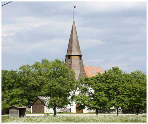 Hellvi kyrka - foto: Bernt Enderborg