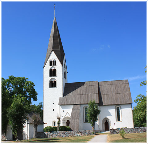 Gotland, Othem kyrka - foto: Bernt Enderborg