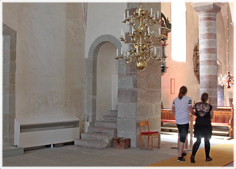 En ambo, den enda bevarade medeltida talarstolen p Gotland, Vamlingbo kyrka