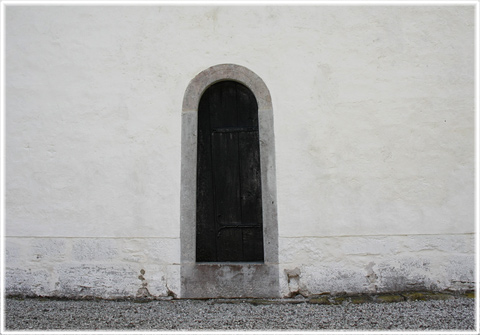 Lnghusets norra portal p Garde kyrka